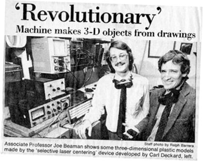 Carl Deckard y su prototipo de impresora 3D en 1984.