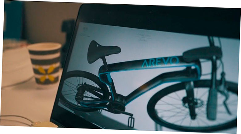 arevo presenta la primera bicicleta de fibra de carbono impresa en 3d 5f6be26ef37b3