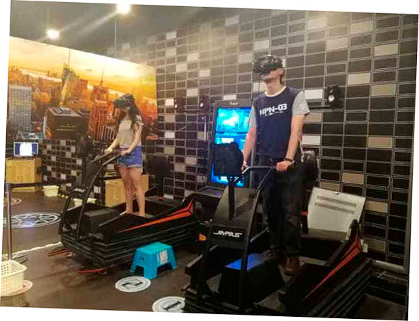 Tony en China: experiencia de esquí en realidad virtual