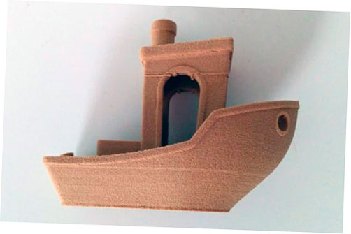 Banco 3D impreso en 3D en el CEL Robox con filamento Robox Woody Beech 3D.