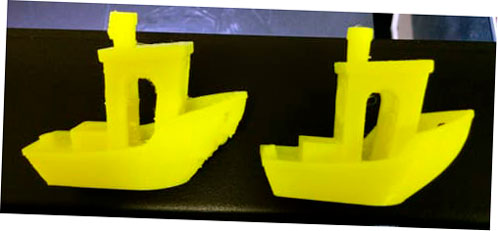Los ajustes para imprimir en 3D el filaFlex son complicados. A la izquierda, Benchy impreso en 3D a una resolución de 100 micrones, a la derecha a 200 micrones